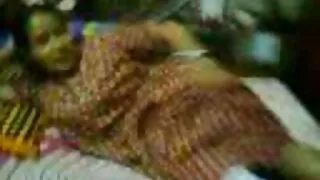 වාසනාවන්ත මිනිහා මගුලට තුනක් උඩරට දී, මැද අතිශය අසාමාන්ය, බහු භාර්යාවන්